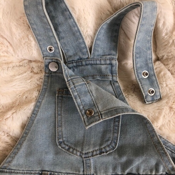 Girls denim overalls. - Picture 4 of 4